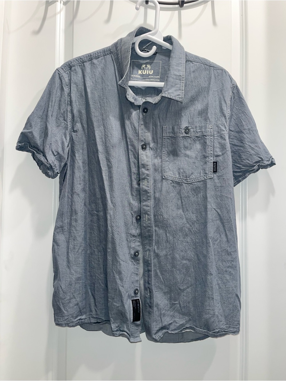 KUIU Men's Short-Sleeve Button-Down Shirt in Slate